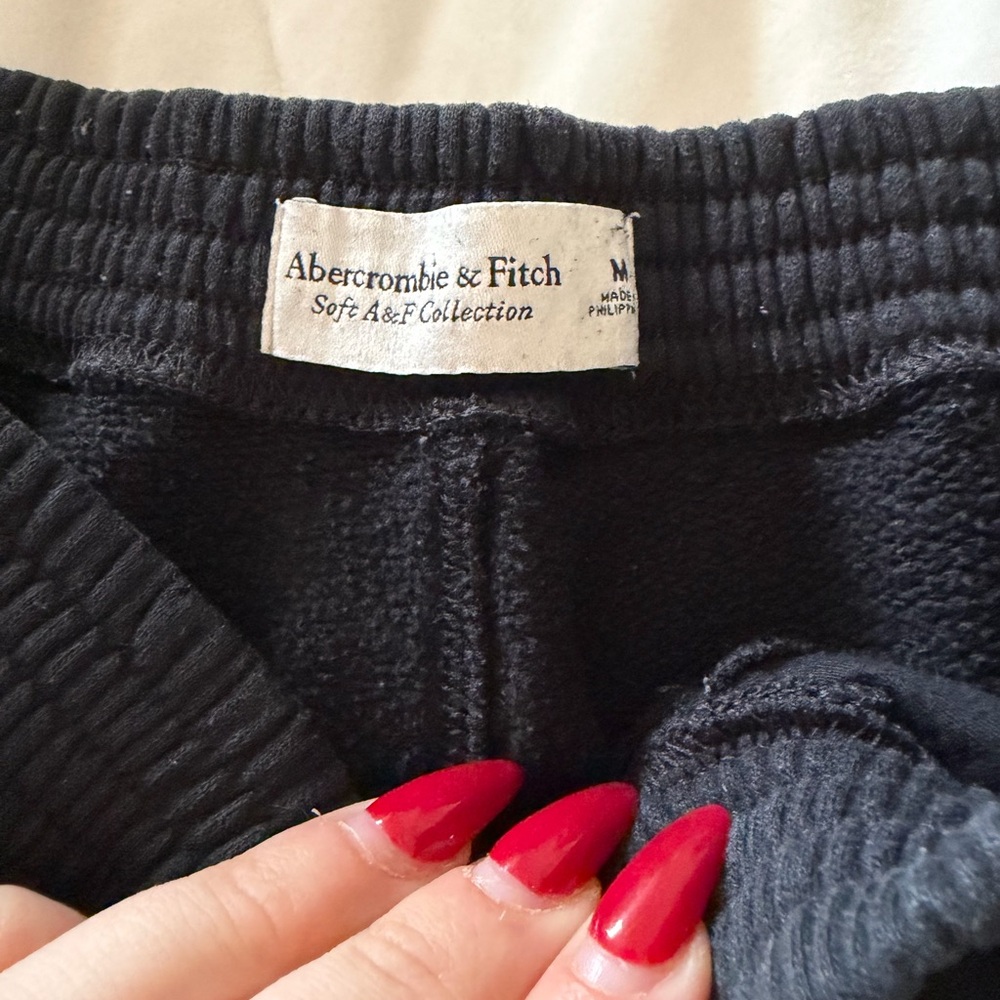 Abercrombie & Fitch Women’s Black Fleece Bottoms